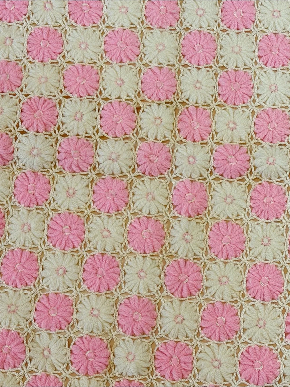 Vintage Crochet Daisy Puff Flower Afghan Pink White Baby Crib Bassinette Soft
